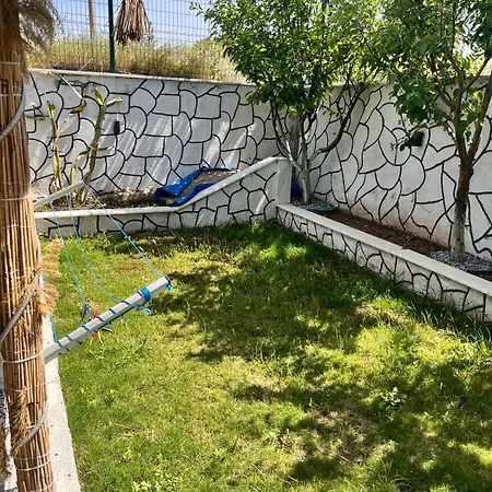 Вилла Detached With A Private Pool In A Calm Area In *
